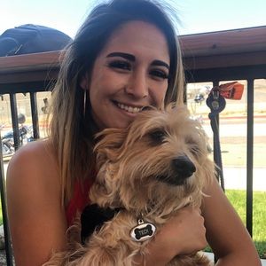 Meet your Posher, Alexis